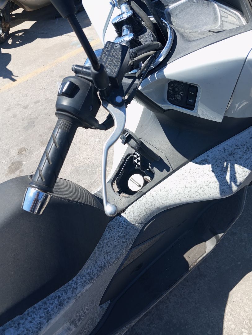 MANETA DERECHA 1561627 MANETA DERECHA 1561627