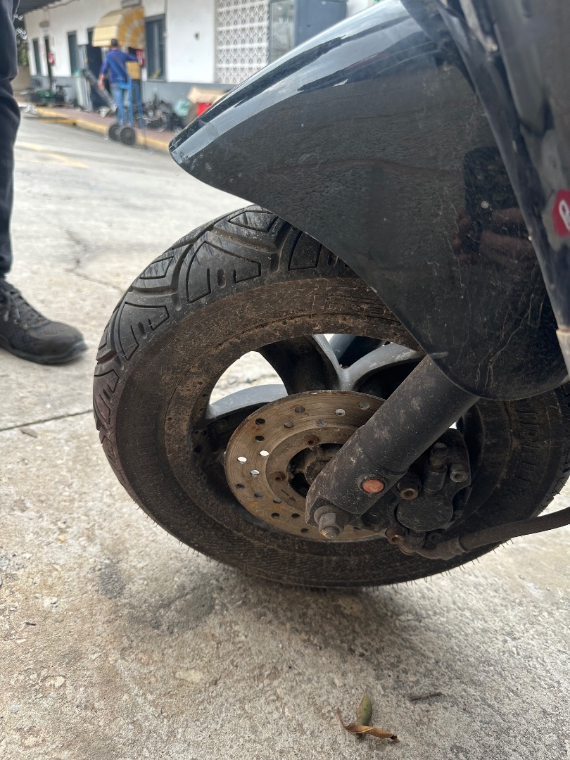 LLANTA DELANTERA 1694875 LLANTA DELANTERA 1694875