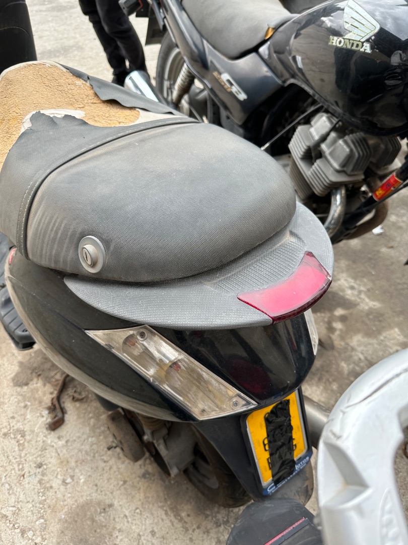 COLIN TRASERO 1694843 COLIN TRASERO 1694843