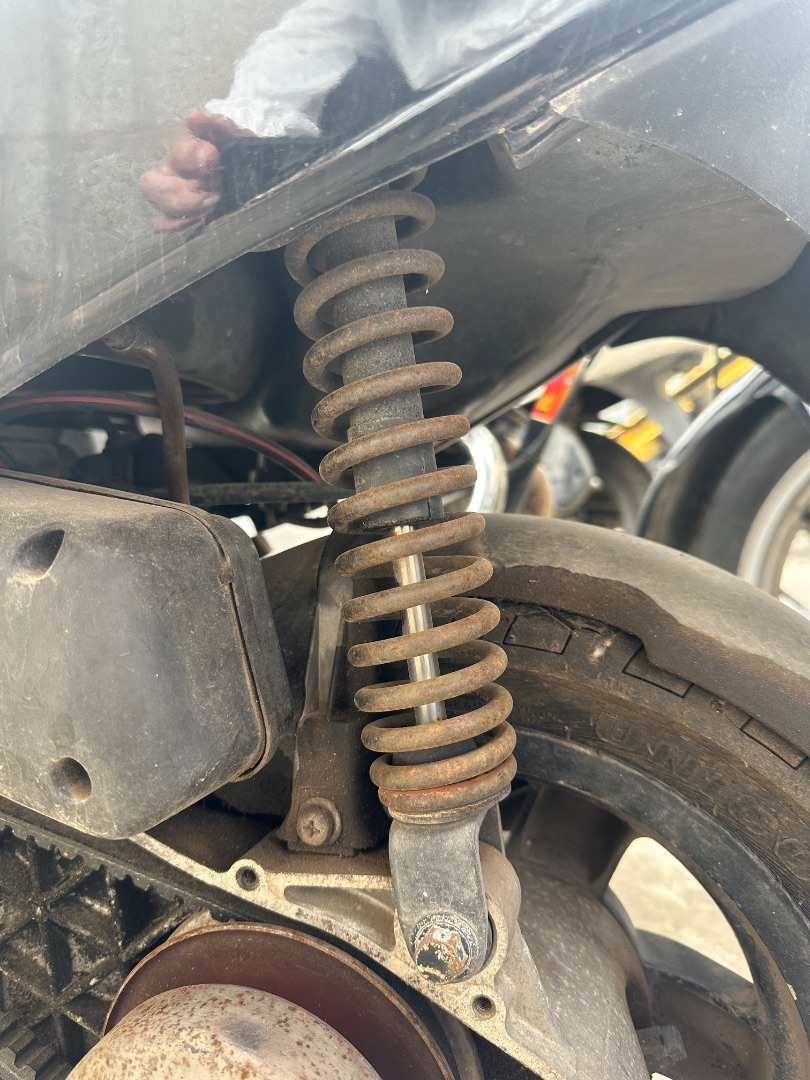 AMORTIGUADOR TRASERO 1694892 AMORTIGUADOR TRASERO 1694892