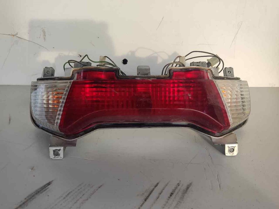 PILOTO TRASERO CENTRAL 1058283 PILOTO TRASERO CENTRAL 1058283