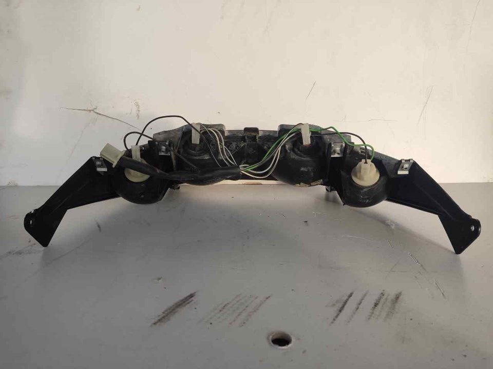 PILOTO TRASERO CENTRAL 1058283 PILOTO TRASERO CENTRAL 1058283