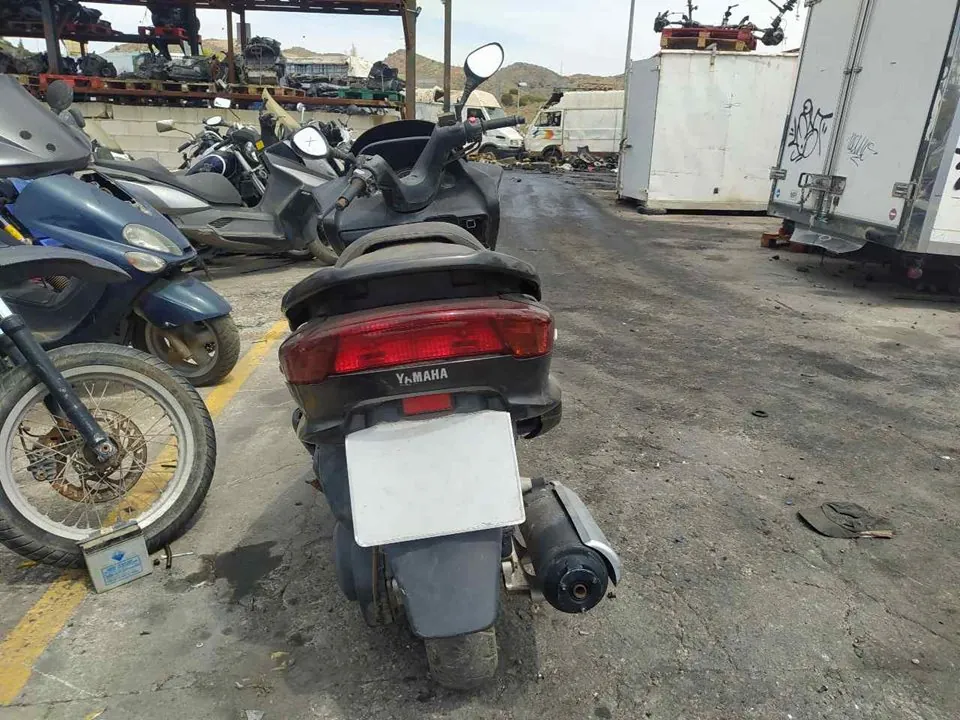 YAMAHA YP 250 MAJESTY del 2004