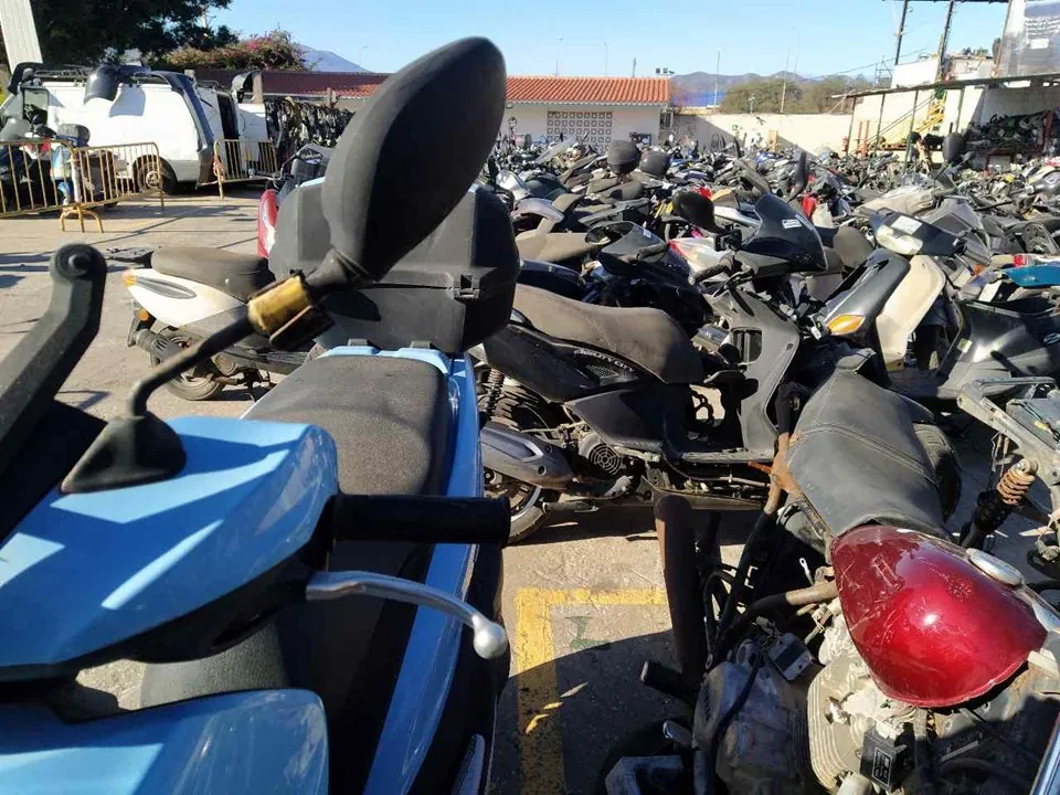 RETROVISOR IZQUIERDO 1367871