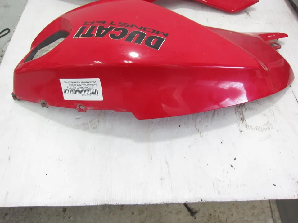 CARENADO DELANTERO DERECHO 1007731 CARENADO DELANTERO DERECHO 1007731